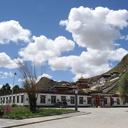 Wanrun International Resort Hotel In Tibet Xigaze Exterior foto