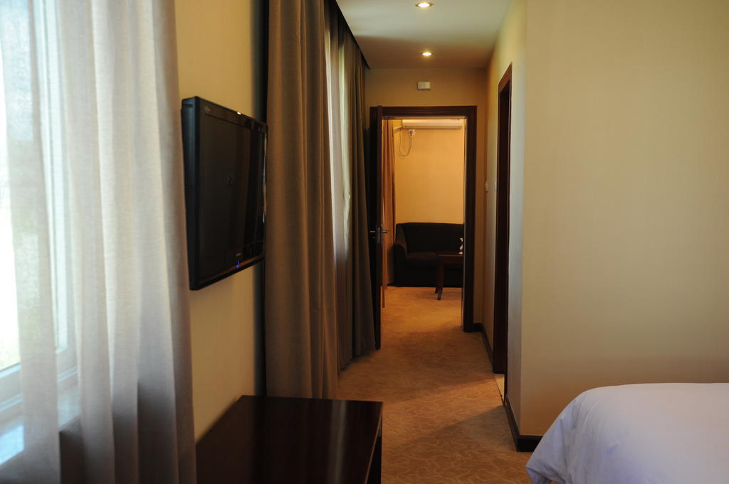 Wanrun International Resort Hotel In Tibet Xigaze Quarto foto