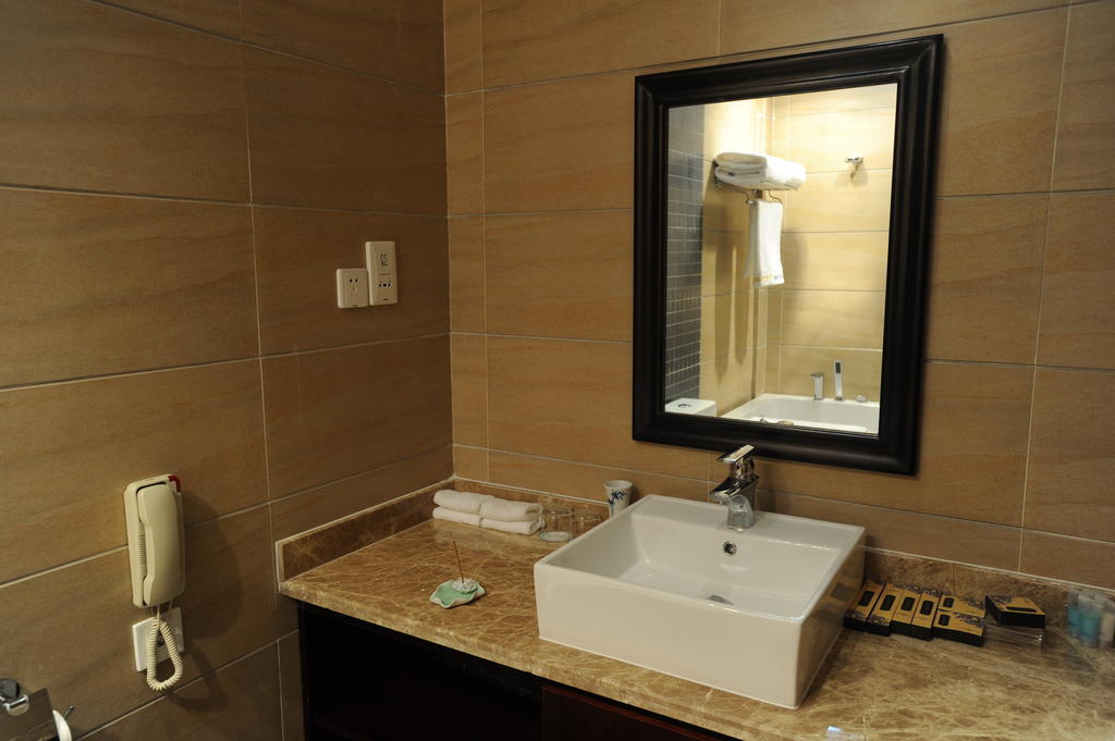 Wanrun International Resort Hotel In Tibet Xigaze Quarto foto